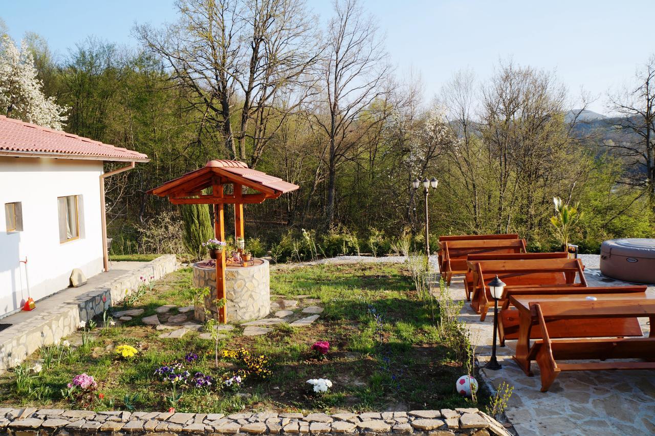 Family Complex Krisbo Ξενοδοχείο Donkovtsi Εξωτερικό φωτογραφία
